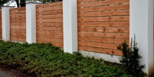 Enhancing Security and Style: De Beauvoir's Premier Fencing Company